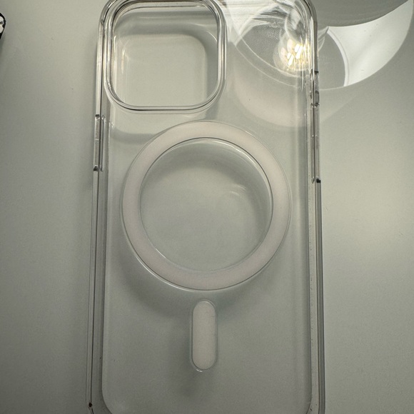 Apple MagSafe iPhone 13 Pro case - Picture 2 of 2